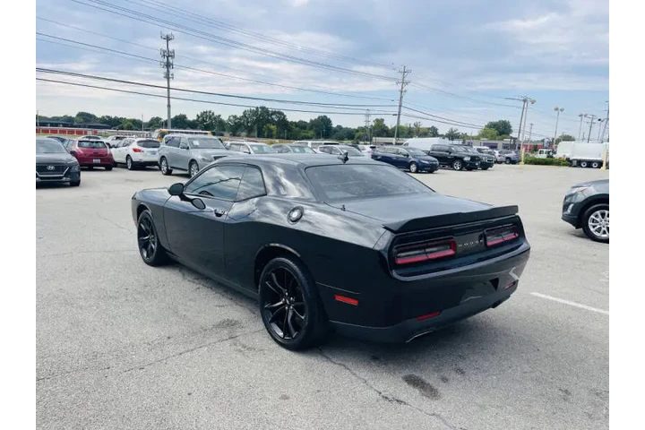 $12450 : 2018 Challenger SXT image 5
