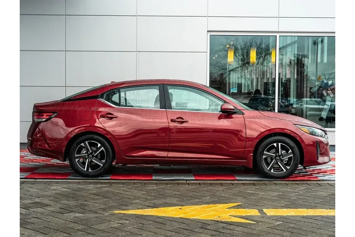 $17688 : Nissan Sentra 2025 SV 4dr Se image 6