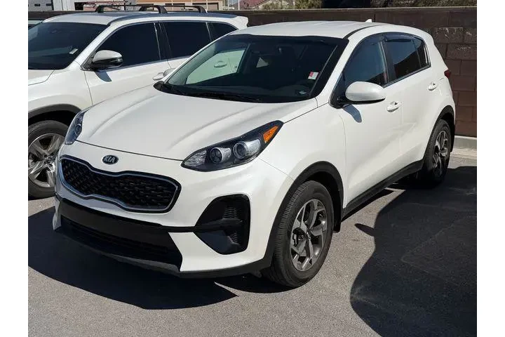 $17988 : Kia Sportage 2022 LX 4dr SUV image 2