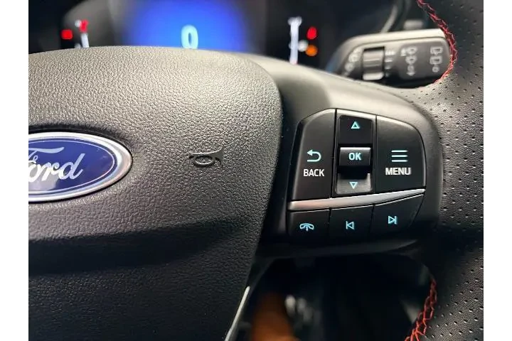 $24030 : Ford Escape 2023 AWD ST-Line image 7