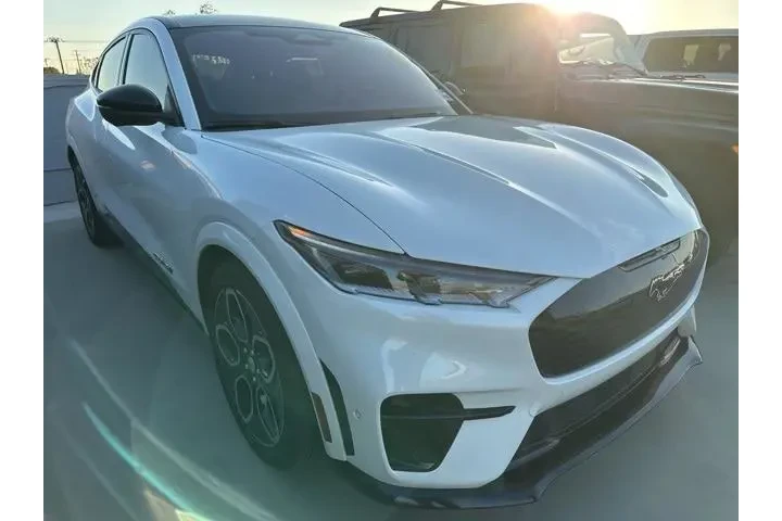 $29990 : Ford Mustang Mach-E 2022 AWD image 1