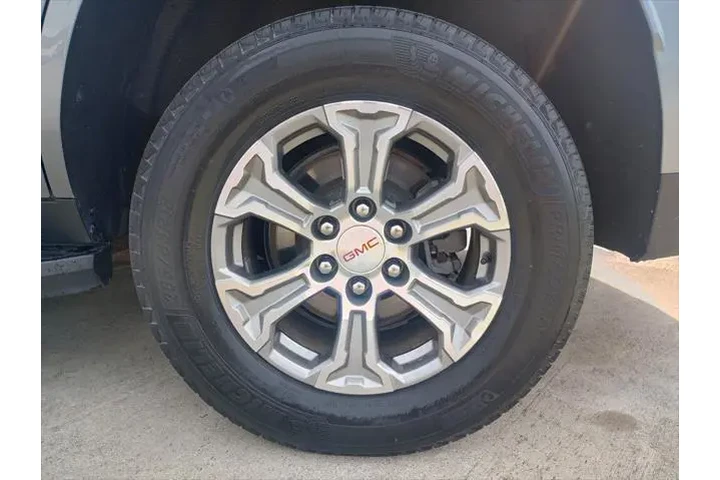 $35158 : GMC Yukon 2022 4x2 SLE 4dr S image 10