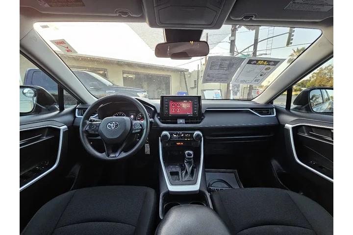 $19995 : 2021 RAV4 LE image 10