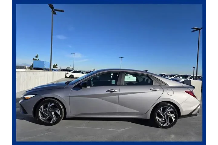 $19984 : Hyundai ELANTRA 2025 SEL Spo image 8