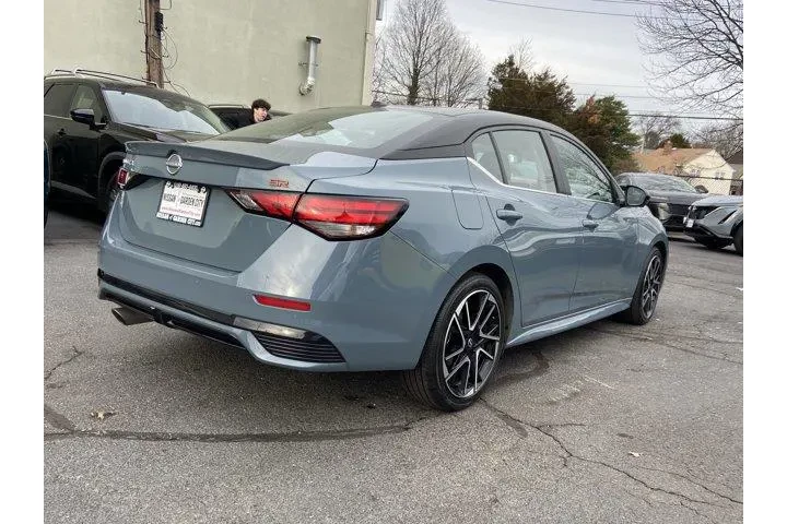 $18153 : Nissan Sentra 2025 SR 4dr Se image 4