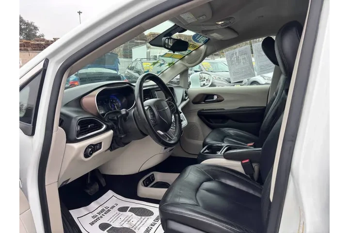 $10999 : 2017 Pacifica Touring Plus image 10