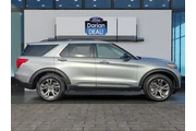 $32995 : Ford Explorer 2023 AWD XLT 4 thumbnail