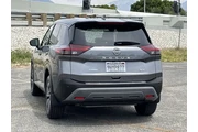 $17999 : Nissan Rogue 2023 SV 4dr Cro thumbnail