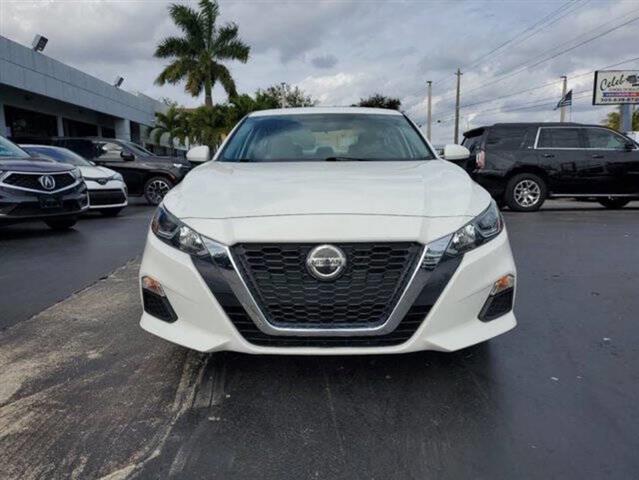 $17995 : 2020 Nissan Altima image 4