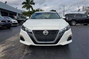 $17995 : 2020 Nissan Altima thumbnail