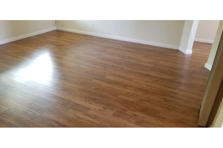 $2200 : Apartamento en Cudahy image 2