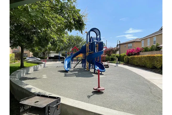 $1750 : HOUSE FOR RENT image 10