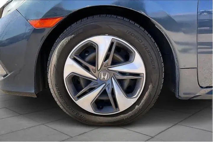 $18813 : Honda Civic 2019 LX 4dr Seda image 10