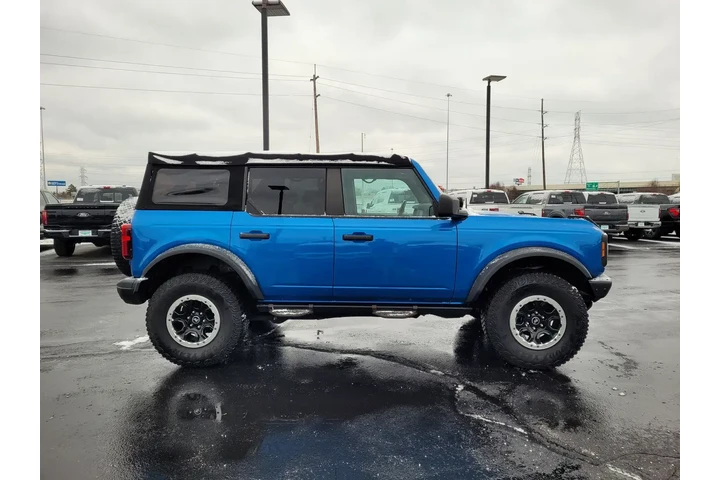 $37989 : Ford Bronco 2022 4x4 Base Ad image 2