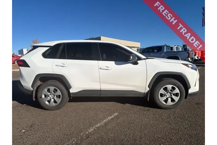 $26874 : Toyota RAV4 2024 AWD LE 4dr image 4