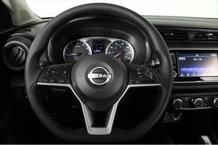$16744 : Nissan Kicks 2022 S 4dr Cros image 9