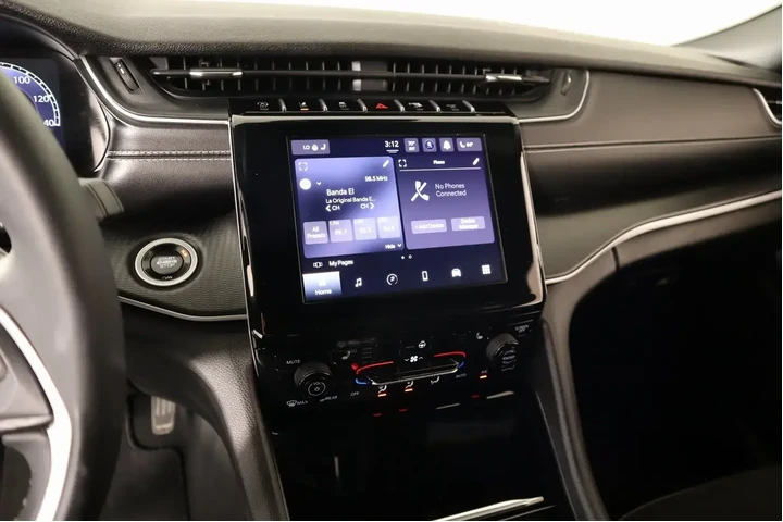 $28476 : Jeep Grand Cherokee L 2024 4 image 5