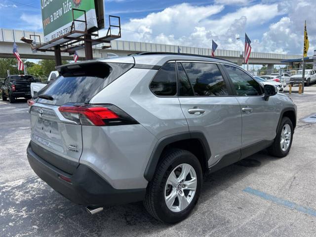 $18000 : Toyota RAV4 image 3