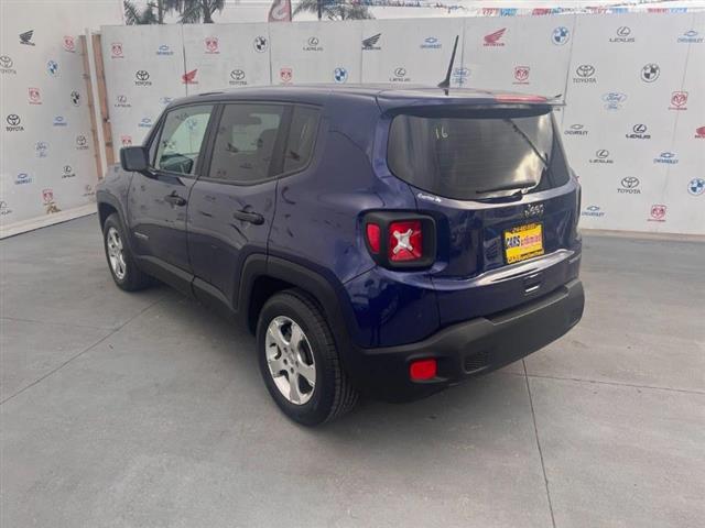 $18995 : Used 2019 Renegade Sport FWD image 6