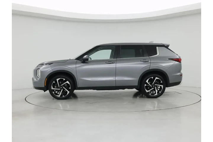 $17998 : Mitsubishi Outlander 2022 SE image 3