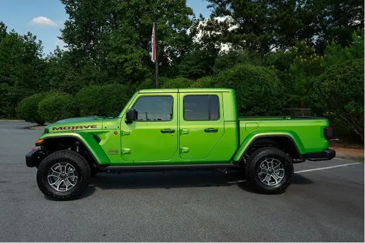 $36299 : Jeep Wrangler 2025 4x4 Sport image 5