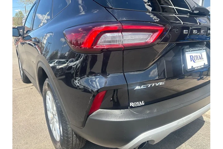 $23995 : 2025 Escape Active image 8