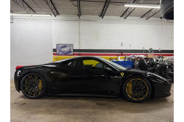 $215000 : 2010 458 Italia image 7