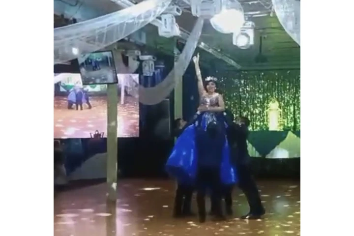 Maestra de vals image 7