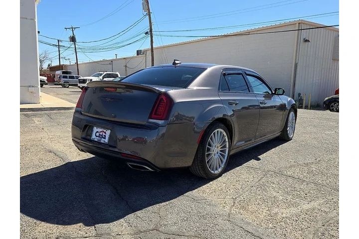 $32995 : Chrysler 300 2022 S V8 4dr S image 3