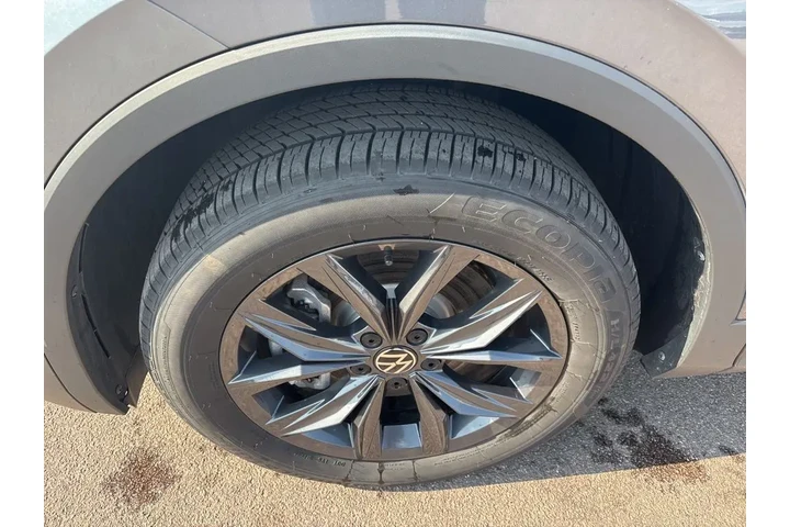 $29998 : 2024 Tiguan 2.0T SE image 9
