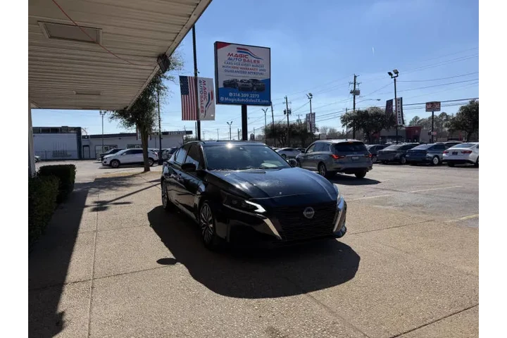 $21499 : 2023 Altima 2.5 SV image 3