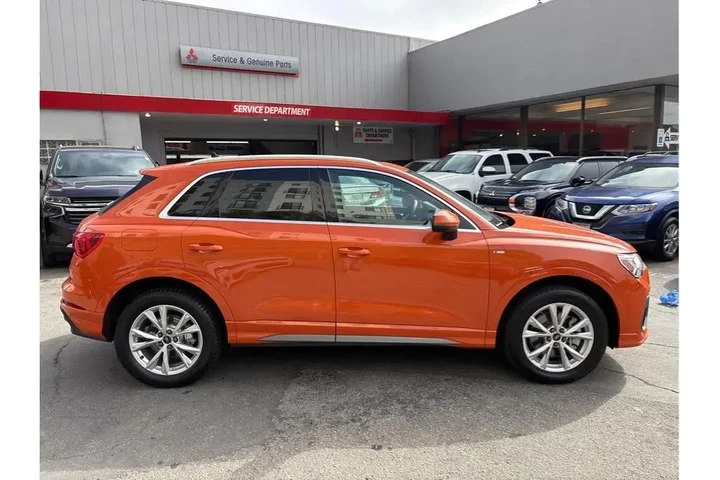 $24988 : Audi Q3 2023 AWD quattro S l image 8