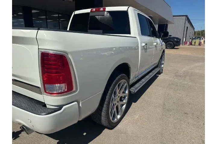 $18360 : Ram 1500 2017 4x2 Laramie Li image 4