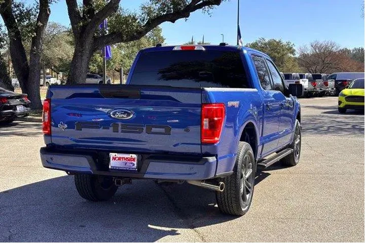 $39977 : Ford F-150 2023 4x4 XLT 4dr image 7