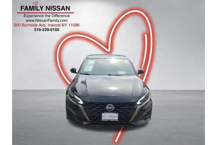 $21236 : Nissan Altima 2023 2.5 SR 4d image 2