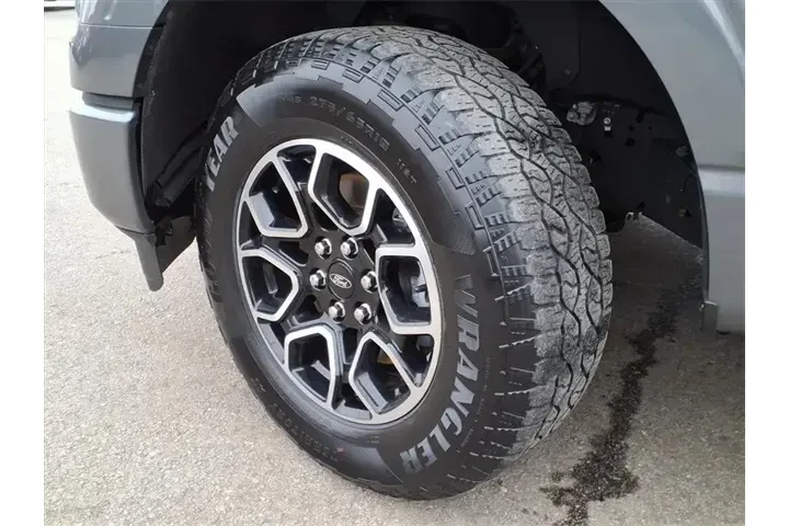 $39620 : Ford F-150 2023 4x4 XLT 4dr image 9