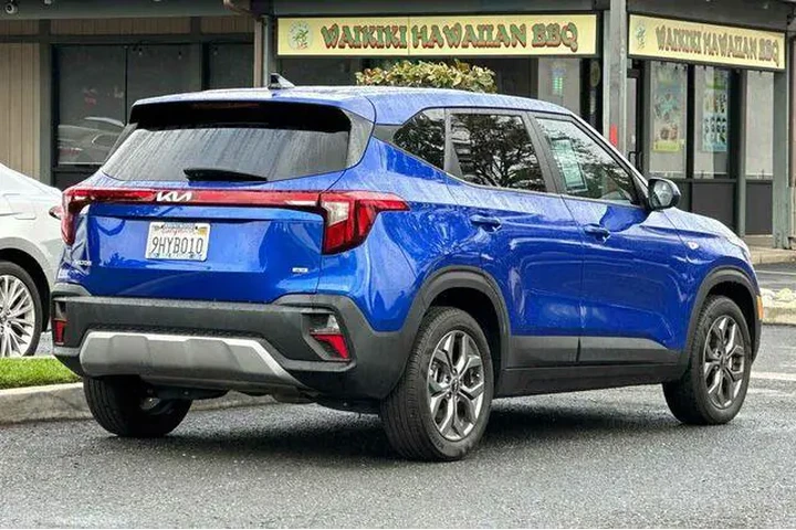 $21700 : Kia Seltos 2024 AWD LX 4dr S image 3