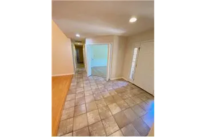 $3100 : Rental property with 3 bedro image 5