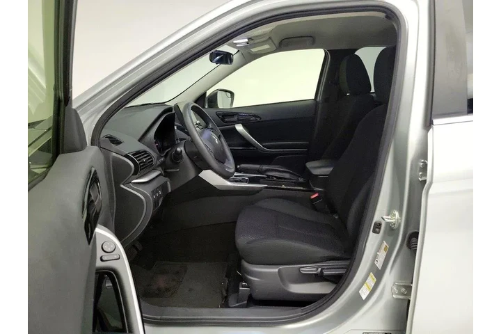 $19998 : Mitsubishi Eclipse Cross 202 image 10