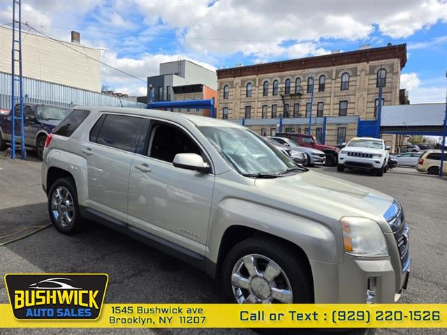 $7995 : Used 2014 Terrain FWD 4dr SLE image 2