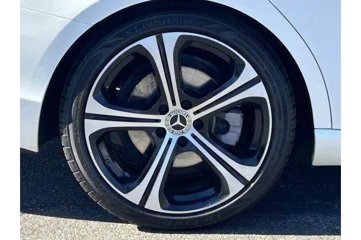 $29699 : Mercedes-Benz C-Class 2022 C image 7