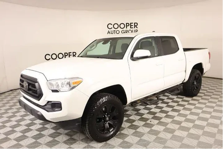 $27016 : Toyota Tacoma 2022 4x2 SR 4d image 9