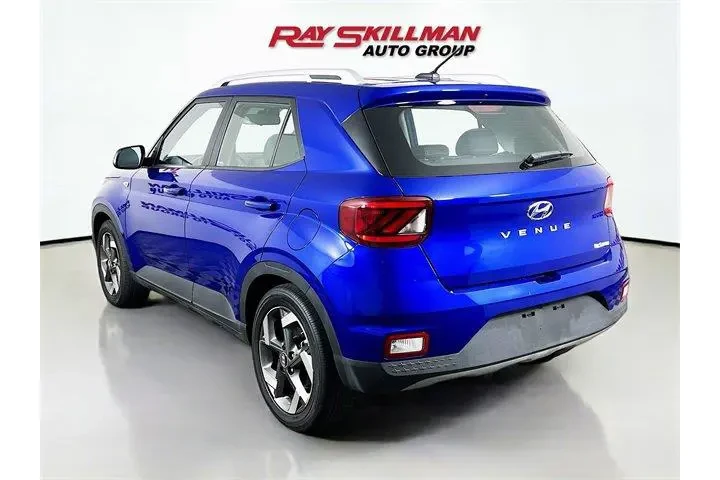 $20925 : Hyundai VENUE 2024 SEL 4dr C image 5