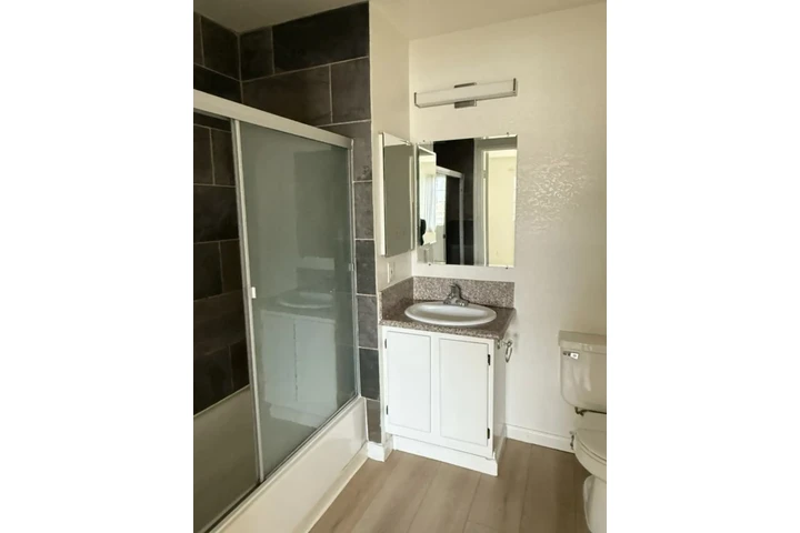 $1500 : MODERNO APTO DE 2 HABITACIONES image 7