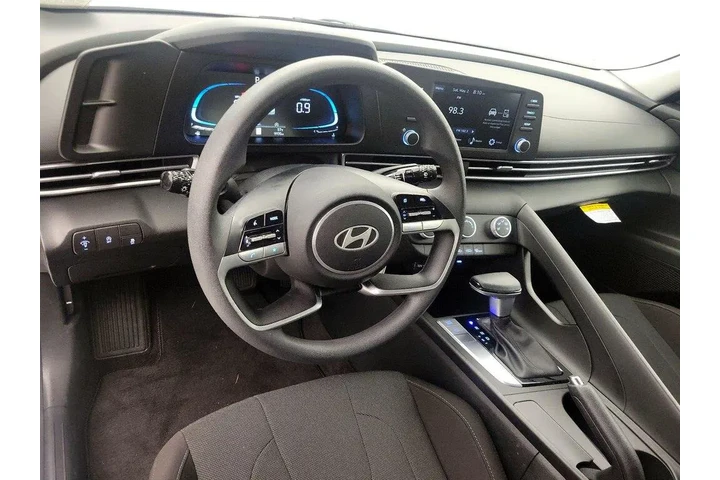 $20998 : Hyundai ELANTRA 2025 SE 4dr image 9