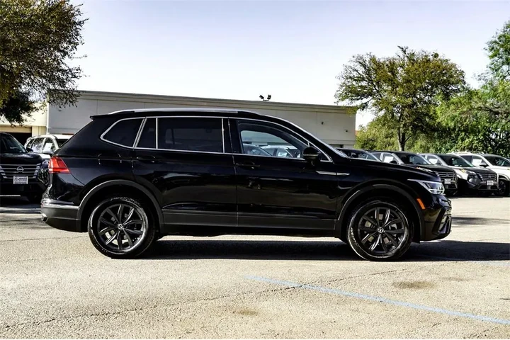 $22496 : Volkswagen Tiguan 2024 SE 4d image 4
