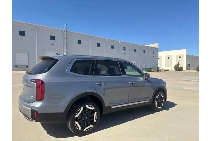 $36603 : Kia Telluride 2025 AWD S 4dr image 5