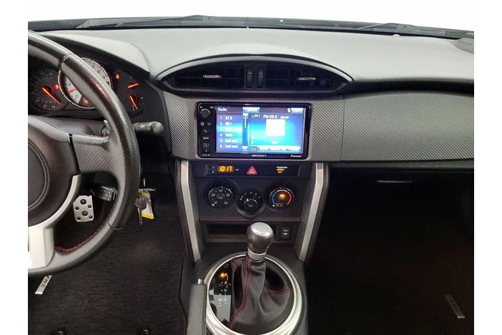 $17998 : Scion FR-S 2016 2dr Coupe 6A image 9