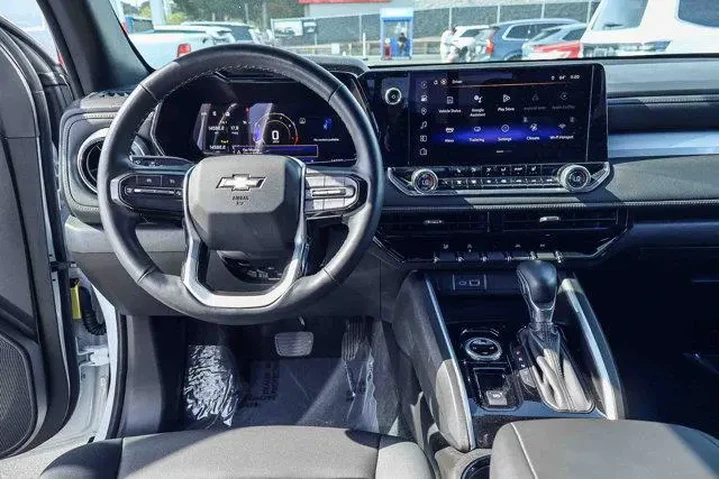 $36000 : Chevrolet Colorado 2024 4x4 image 3