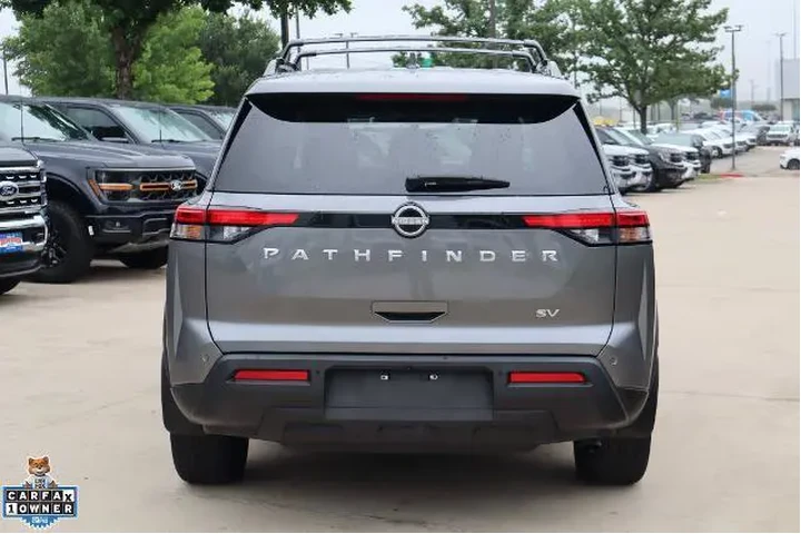 $28495 : Nissan Pathfinder 2024 SV 4d image 4